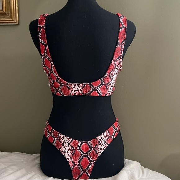 Red & Black Snake Print/ Buckle Detail Bikini Set - Picture 3 of 3